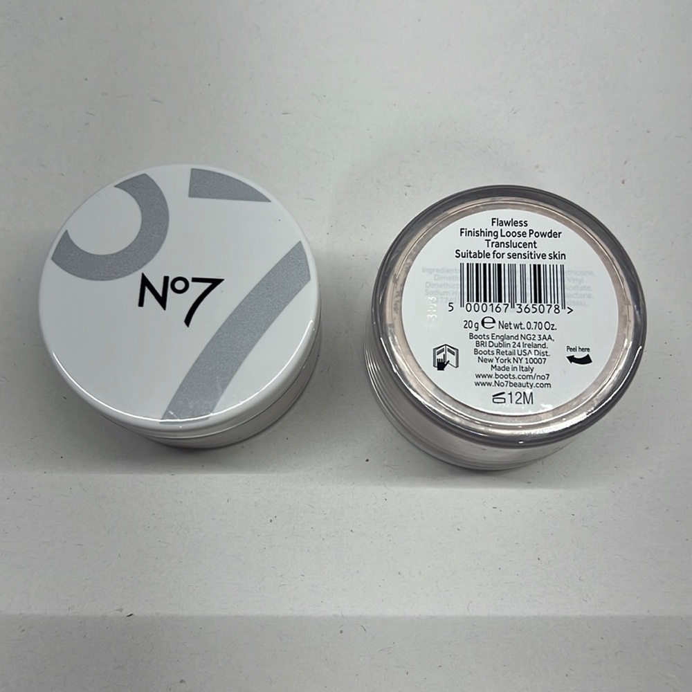 No7 Flawless Finishing Loose Powder NEW you get 2